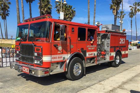 Lafd Engine 263 Seagrave Rjacbclan Flickr Firefighter Pictures