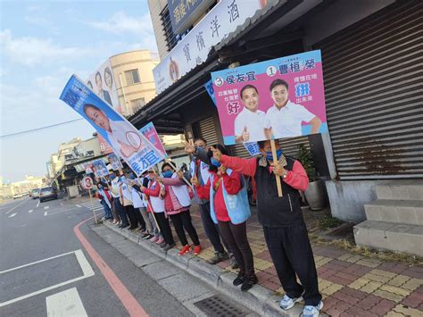 國民黨高雄市黨部在全市60個路口 站出來挺侯康 寫新聞