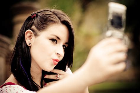 How To Take A Great Selfie Khoobsurati