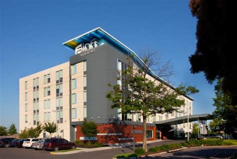 Aloft Philadelphia Airport | Convenient Park, Stay & Fly Near PHL ...