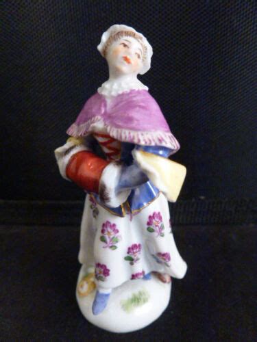 18thC Meissen Porcelain Miniature Lady Figurine Figure Porzellan