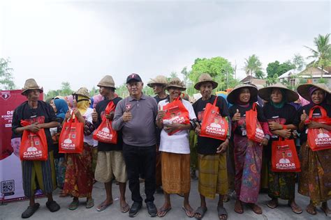 Saga Sambangi Lombok Tengah Gelar Bazar Murah Dan Deklarasi Dukungan