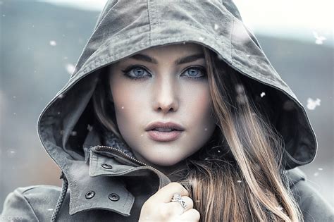 Blue Eyes Face Hoods Jacket Blonde Women Alessandro Di Cicco