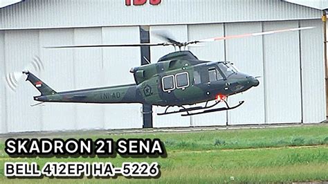 Take Off Helikopter Seri Terbaru Bell 412EPI Skadron 21 SENA Di Bandara