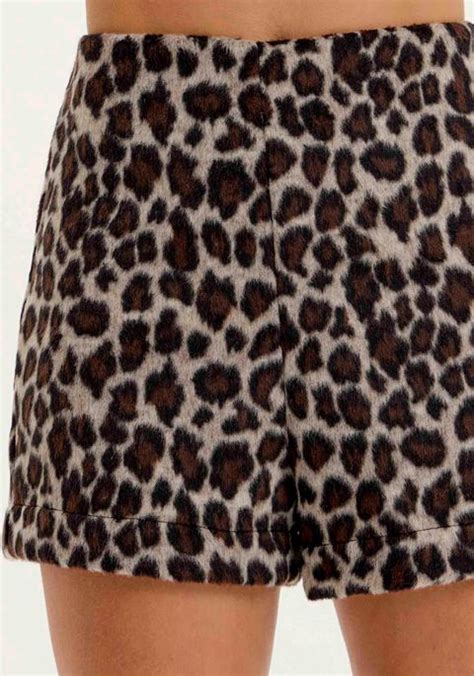 Short Hot Pants Cintura Alta Lança Perfume