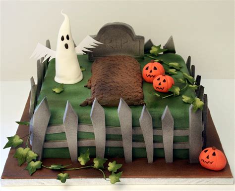 Grave Yard Cake Bakers And Artists The Daily Gourmet Food And