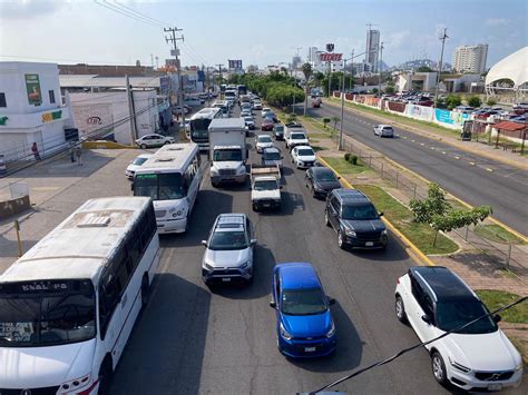 Estudiantes de la UAS marchan en Mazatlán para recordar el 2 de octubre