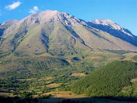 Monte Velino Climbing Hiking Mountaineering Summitpost