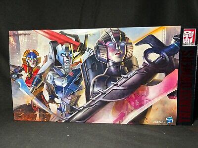 New Hasbro Sdcc Transformers Combiner Hunters Windblade Arcee