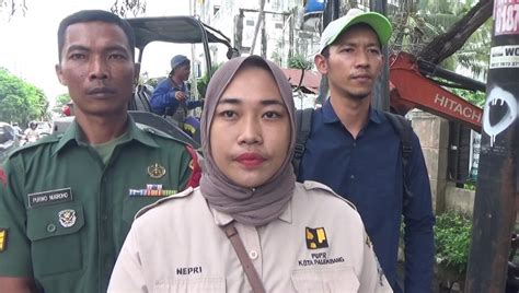 2 Alat Berat Diterjunkan Guna Antisipasi Banjir Di Kota Palembang Pada