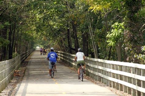 Indiana Dunes Becomes National Park After Century Long Effort