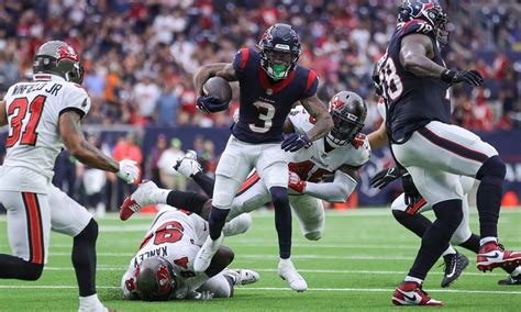 Texans Wr Tank Dell Shows Off Injury Recovery In Video