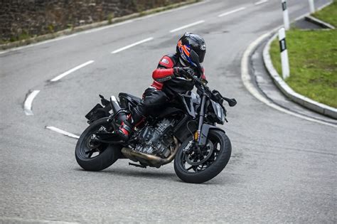 2018 Ktm 790 Duke Prototype First Ride Cycle News