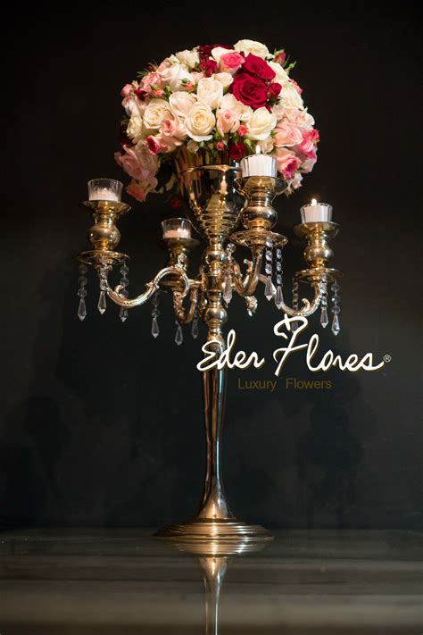 Centro De Mesa En Candelabro Dorado Estilo Cl Sico Con Rosas Y Mini