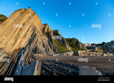 Sedimentary Rock Layers Hi Res Stock Photography And Images Alamy