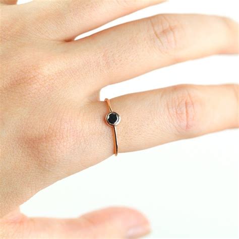 Anillo De Diamantes Negro Anillo Minimalista Anillo Etsy Espa A