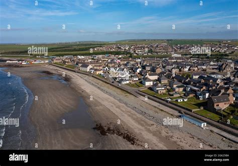 Thurso beach and town hi-res stock photography and images - Alamy