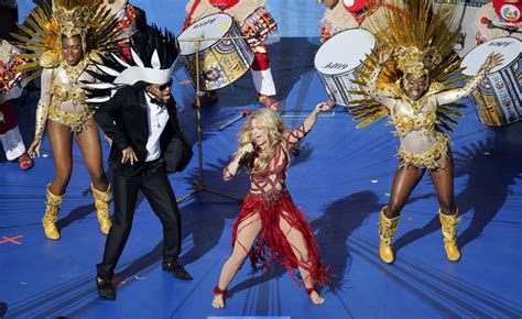 Shakira Pergorms At 2014 Fifa World Cup Closing Ceremony Hawtcelebs