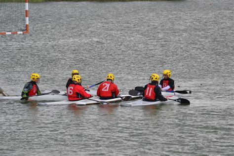 Comp Tition Kayak Polo Bourg En Bresse Bourg Canoe Kayak Eaux Vives