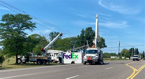 Hundreds Without Power After Fedex Truck Crashes Into Utility Pole In Clay