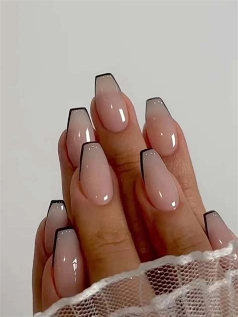 24 pièces Court Cercueil Design Faux Ongles Ensemble Nude Couleur