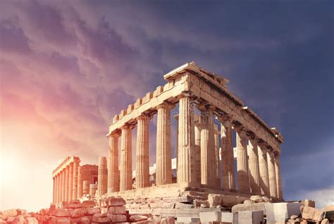 Parthénon Sur L Acropole à Athènes Grèce Sur Un Coucher De Soleil Image