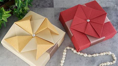 Gift Wrapping Square Gift Box Packing With Origami Top Finish I