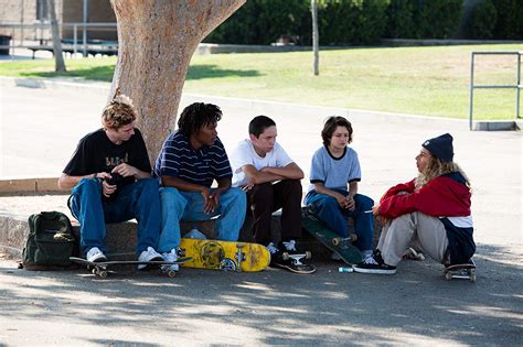 Review Mid90s” Is A Personal Ode To 90s Skate Culture Daily Trojan