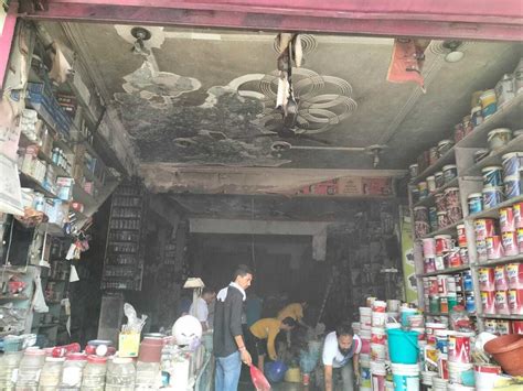 Paint Shop Fire Stir पेंट की दुकान में लगी आग हड़कंप बागेश्वर न्यूज