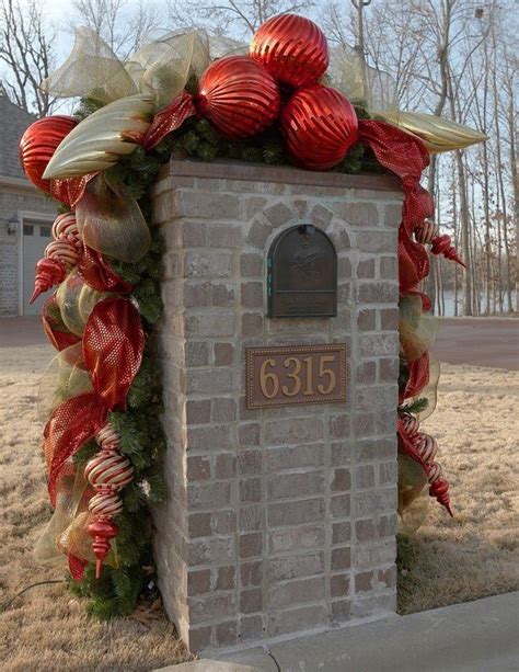 18 Best Neighborhood Entrance Christmas Ideas Images On Pinterest