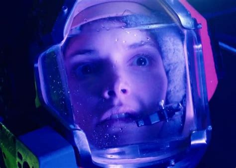 How James Cameron Recorded Dialogue Underwater For The Abyss