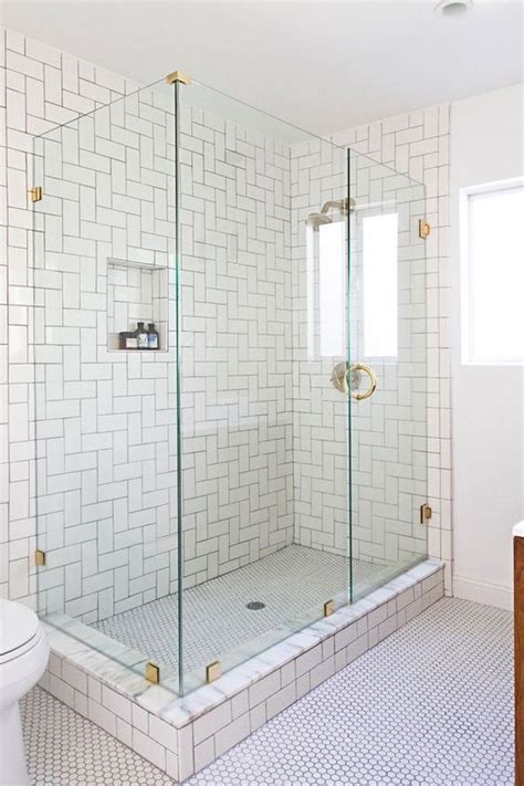 33 Chic Subway Tiles Ideas For Bathrooms DigsDigs