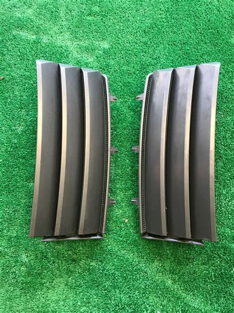 GENUINE LAND ROVER FRONT FENDER SIDE GRILLE VENT KIT X2 RANGE 10 12