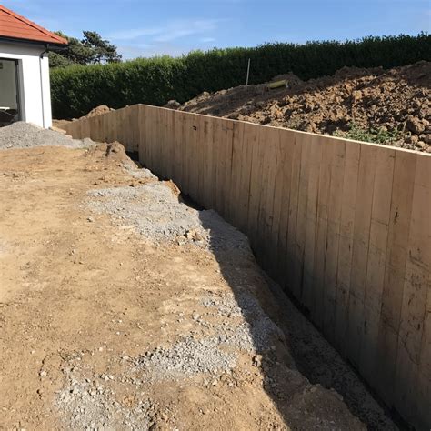 Réalisation D Un Mur De Soutènement En Bois Massif