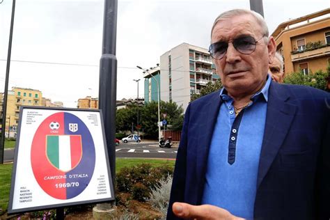 È morto Gigi Riva addio a 79 anni alla leggenda del calcio italiano è