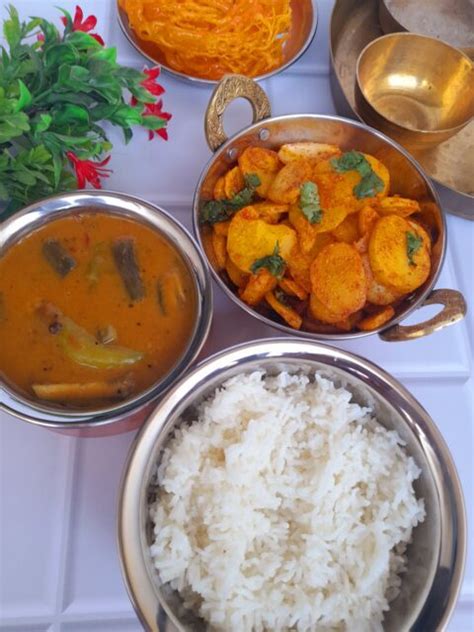 Sindhi Kadhi Chawal And Aloo Tuk Rajni Israni Bruite