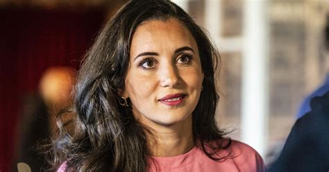 Burgemeester Halsema Bezoekt Karsu Ik Wens Je Veel Sterkte En Kracht Toe Sterren Telegraafnl