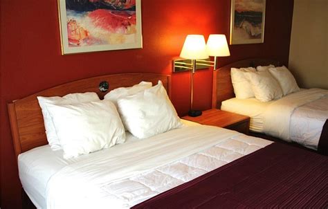 Quality Inn Rooms: Pictures & Reviews - Tripadvisor