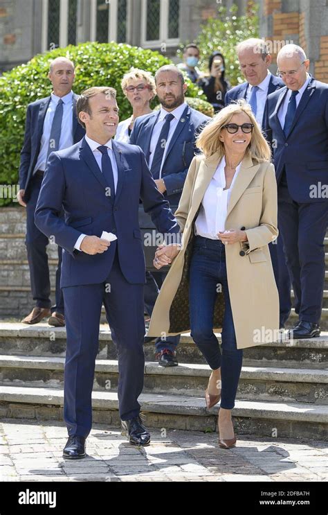 Le Pr Sident Fran Ais Emmanuel Macron Et Son Pouse Brigitte Macron