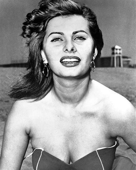 Portrait Of Sophia Loren Photograph By Globe Photos Fine Art America