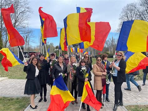 Foto Ora Ul Rezina I Comuna Iez Renii Vechi Din R Moldova Au