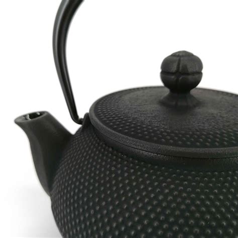 Japanese Teapot Cast Iron IWACHU ARARE Black