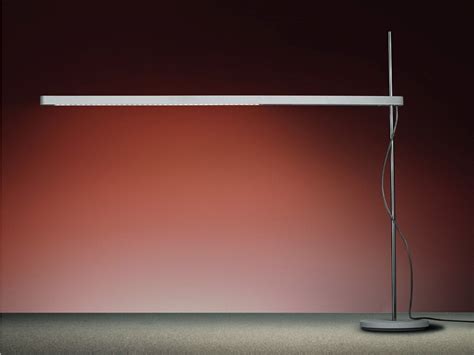 Talak Professional Lampada Da Tavolo By Artemide Design Neil Poulton