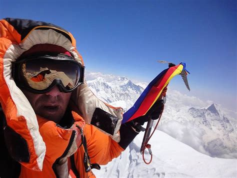 Romanian Alpinist Wants To Climb The Everest Without Additional Oxygen