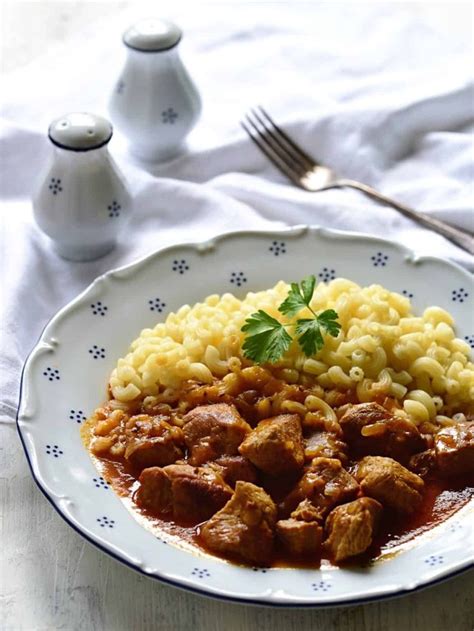 Schweinegulasch Nach Omas Rezept