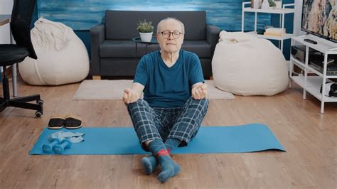 Méditation pour seniors calme et bien être au quotidien