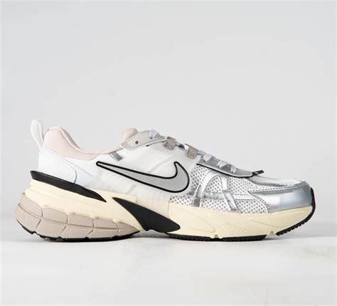 Nike V K Run Summit White Metallic Silver