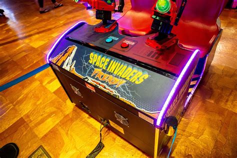 Space Invaders Frenzy Arcade Game Fun