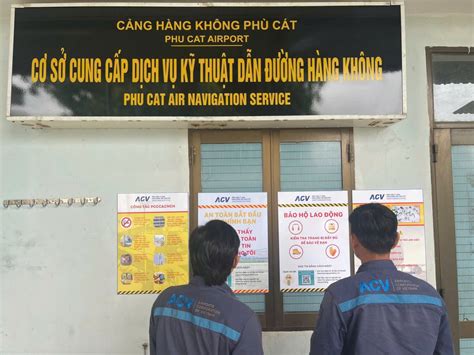 CẢNG HÀNG KHÔNG PHÙ CÁT TRIỂN KHAI POSTER TRUYỀN THÔNG VĂN HÓA AN TOÀN