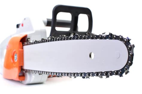 Untangle Your Chainsaw Chain Safely and Quickly: Easy Guide